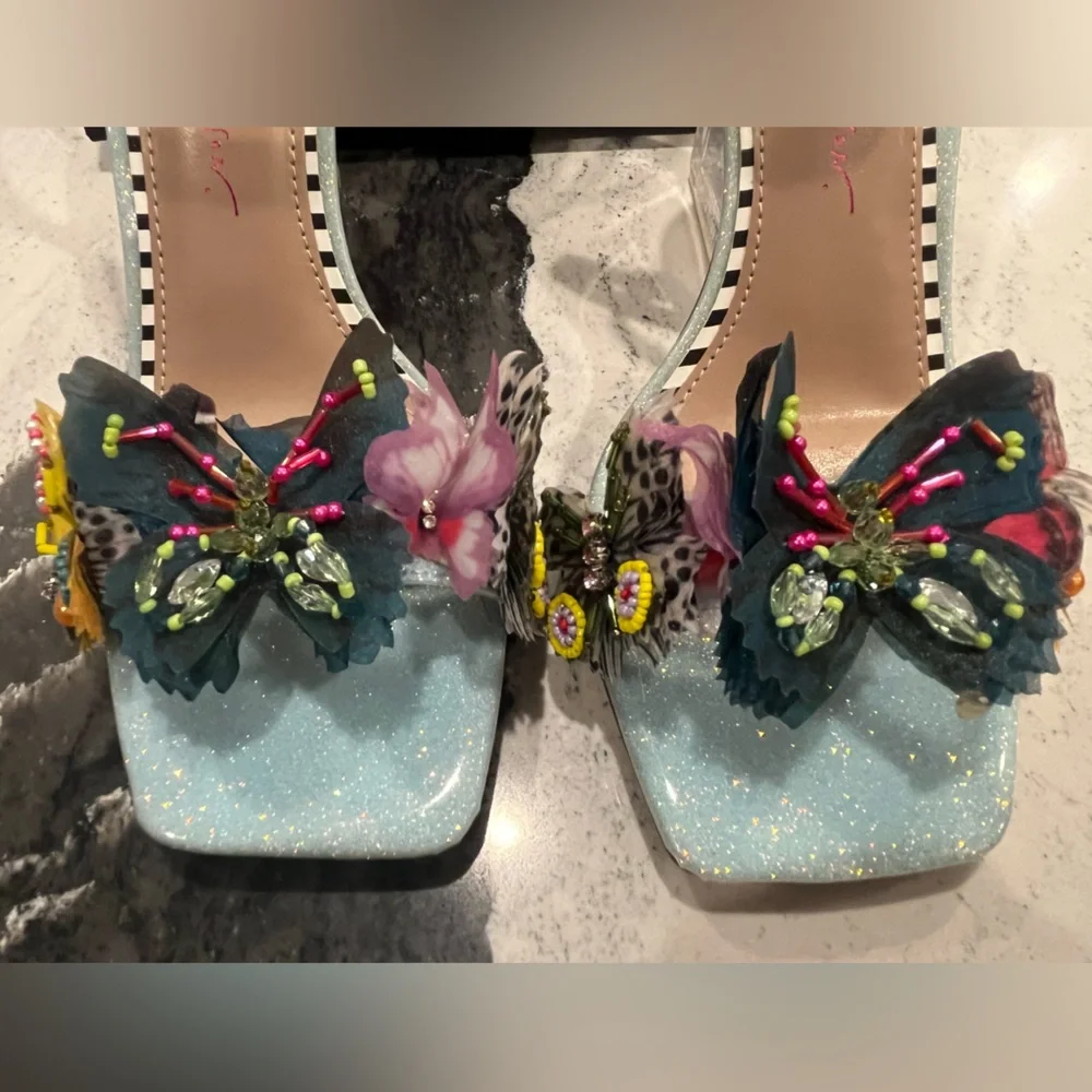 Betsy Johnson Butterfly Wedge - Picture 2 of 6